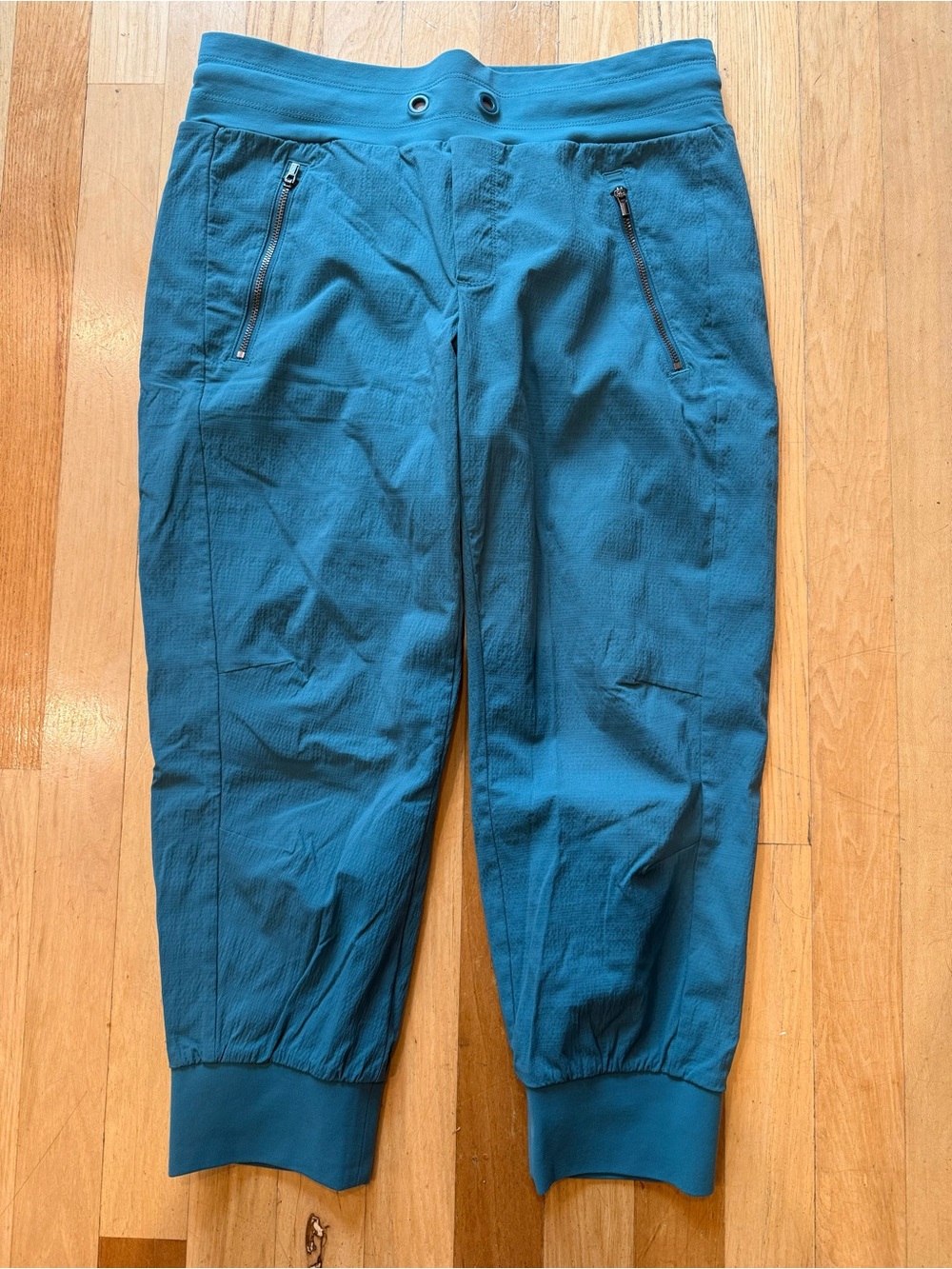 Athleta Women’s Size 4P Teal Nylon Capris